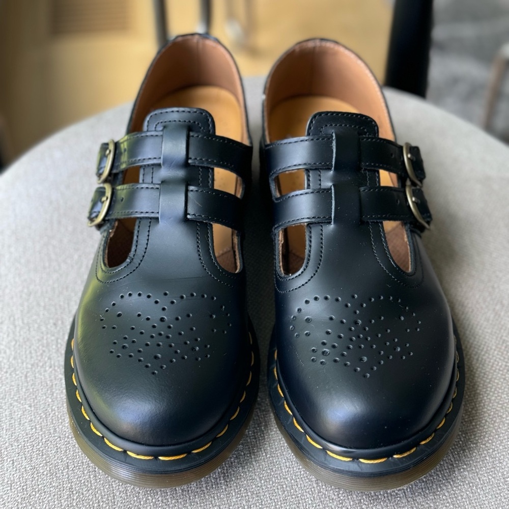 Dr. Martens Mary Jane’s -size 9